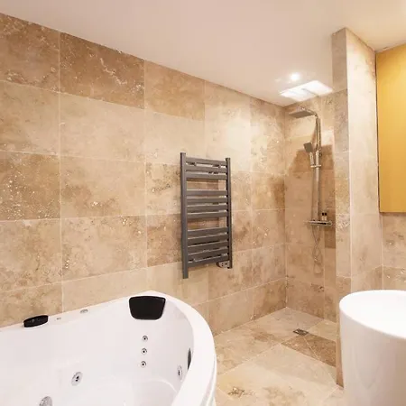 Luxury W/ Jacuzzi - Rex / Montorgueil Apartment