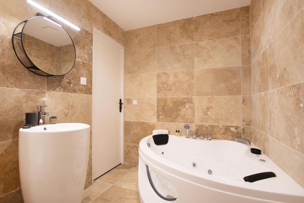 Luxury W/ Jacuzzi - Rex / Montorgueil Appartamento *
